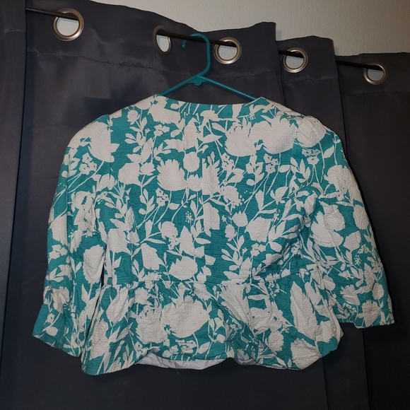 Blazer - Picture 3 of 3